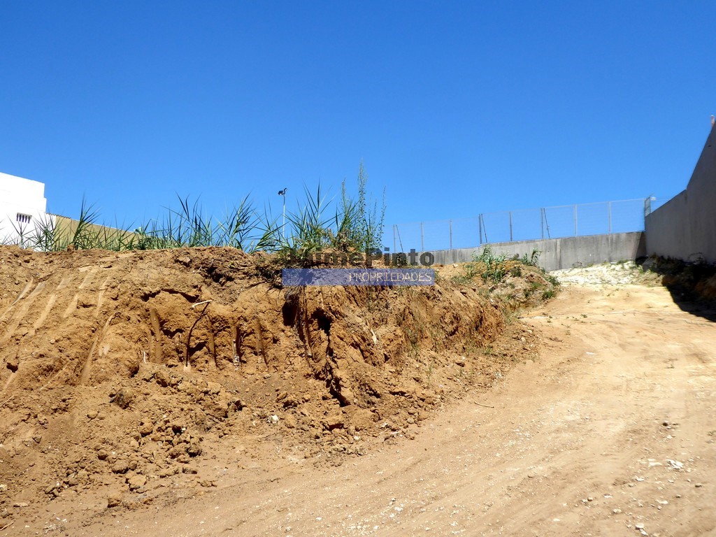 Land plot for high construction
